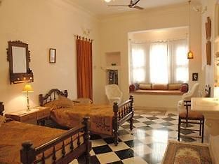 Hotel Pahuna Haveli Udaipur Exterior photo